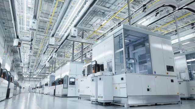 半導体工場の先端製造装置